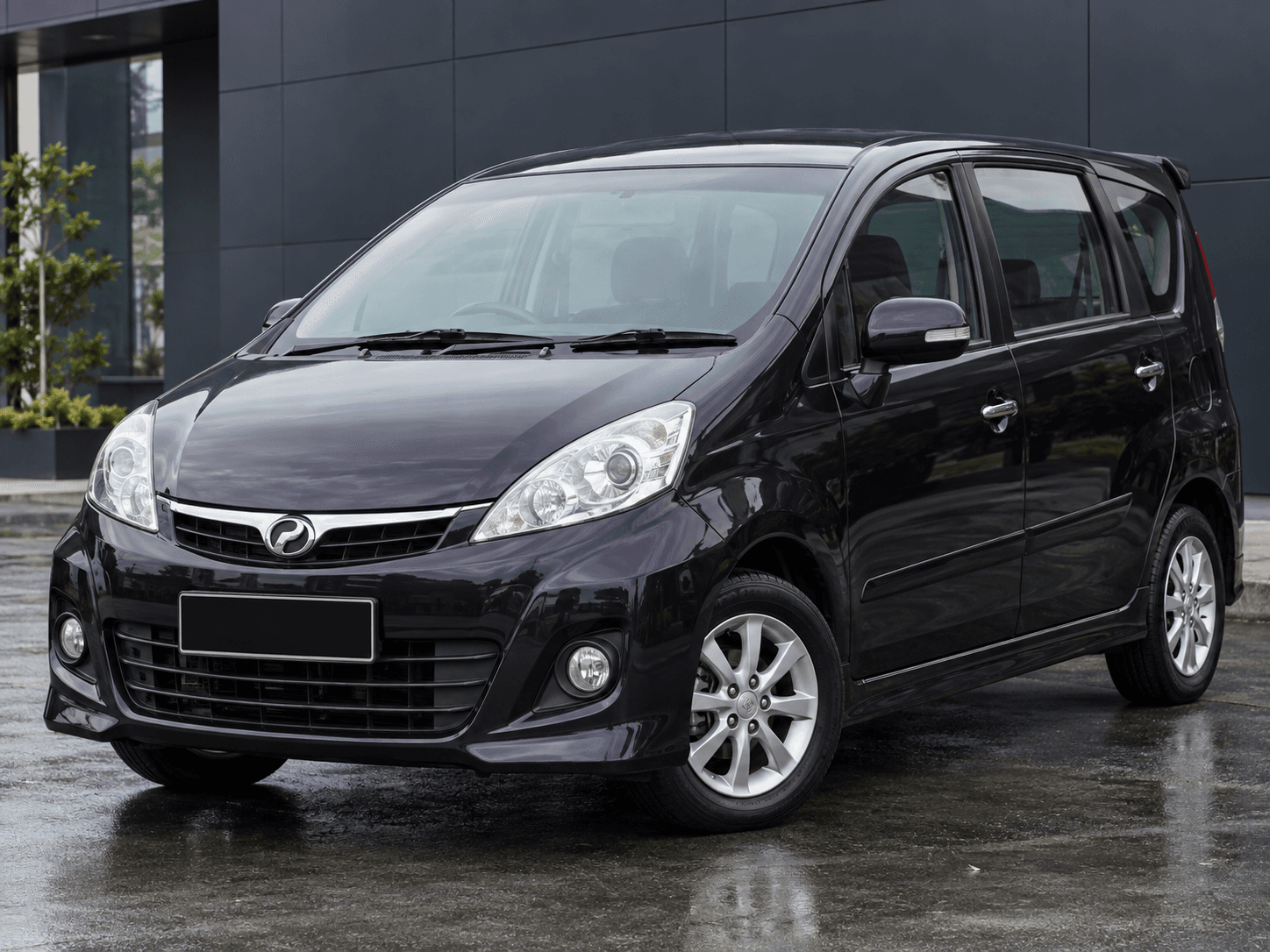 Foto rujukan · model & warna dipadankan: Ungu plum gelap 2013 Perodua Alza